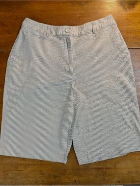 Women’s Studio Works Tan & Ivory Seersucker Shorts, Size: 8P
